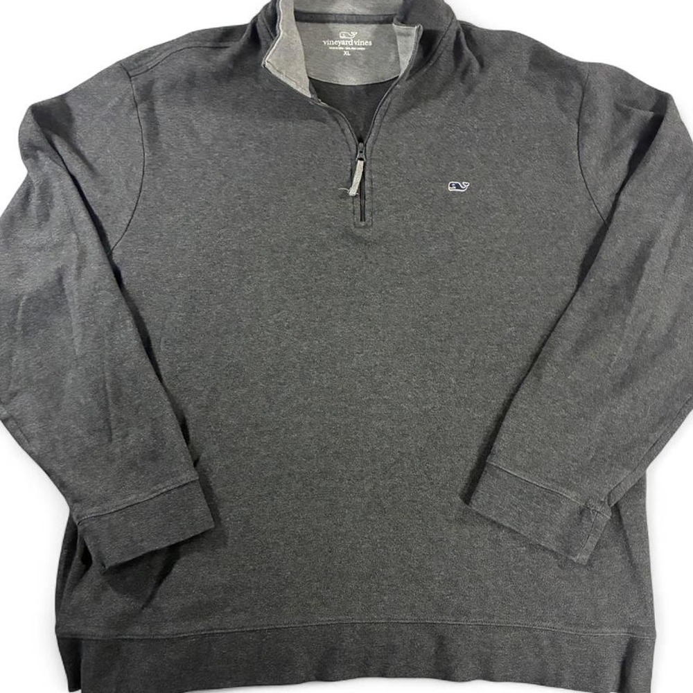 Like New Vineyard Vines gray quarter zip sweatshirt. Men's size XL. Pima cotton